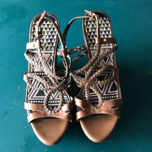 Jessica Simpson wedged - excellent condition